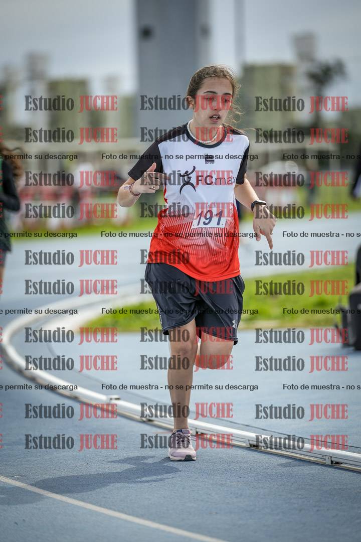 Fotos de los 800 m llanos de mujeres - U14