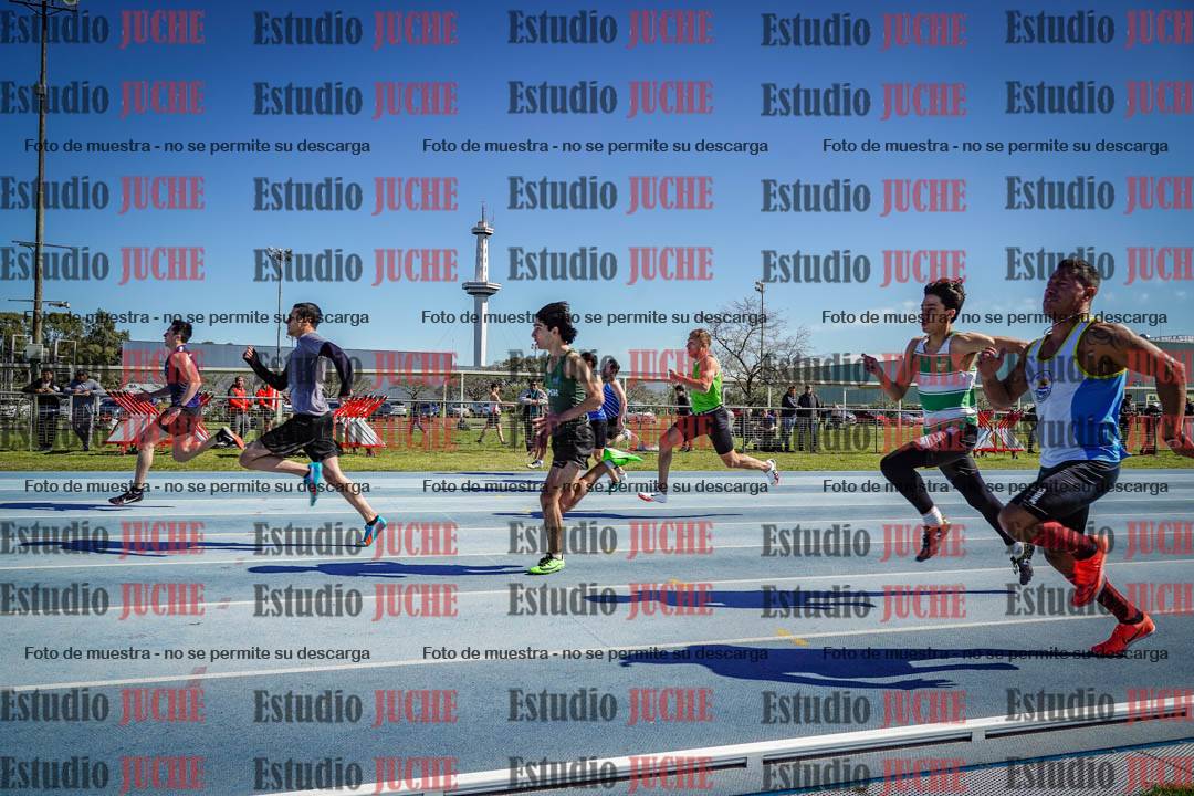 Fotos de los 100 m llanos de varones