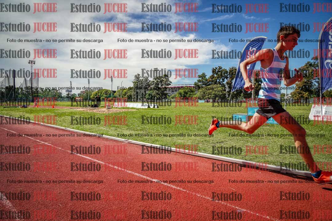 Fotos de los 600 m llanos de varones