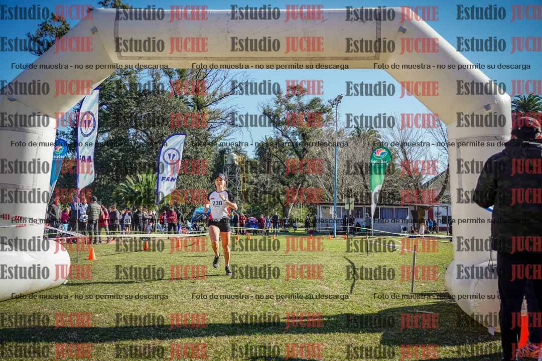 Fotos de la llegada del cross de 6000 m