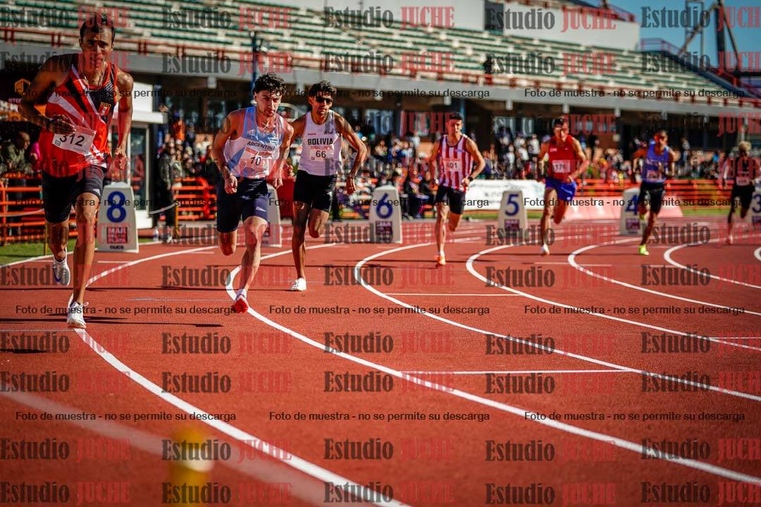 Fotos de los 800 m llanos de varones