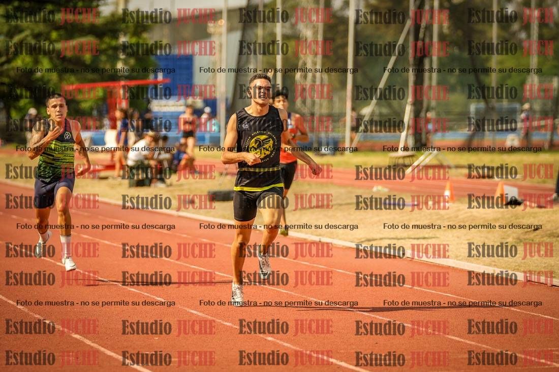 Fotos de los 400 m llanos de varones