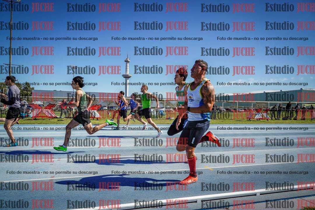 Fotos de los 100 m llanos de varones