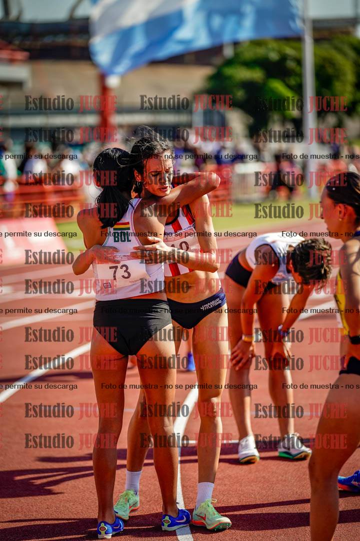 Fotos de algunos extras y podios del día 1
