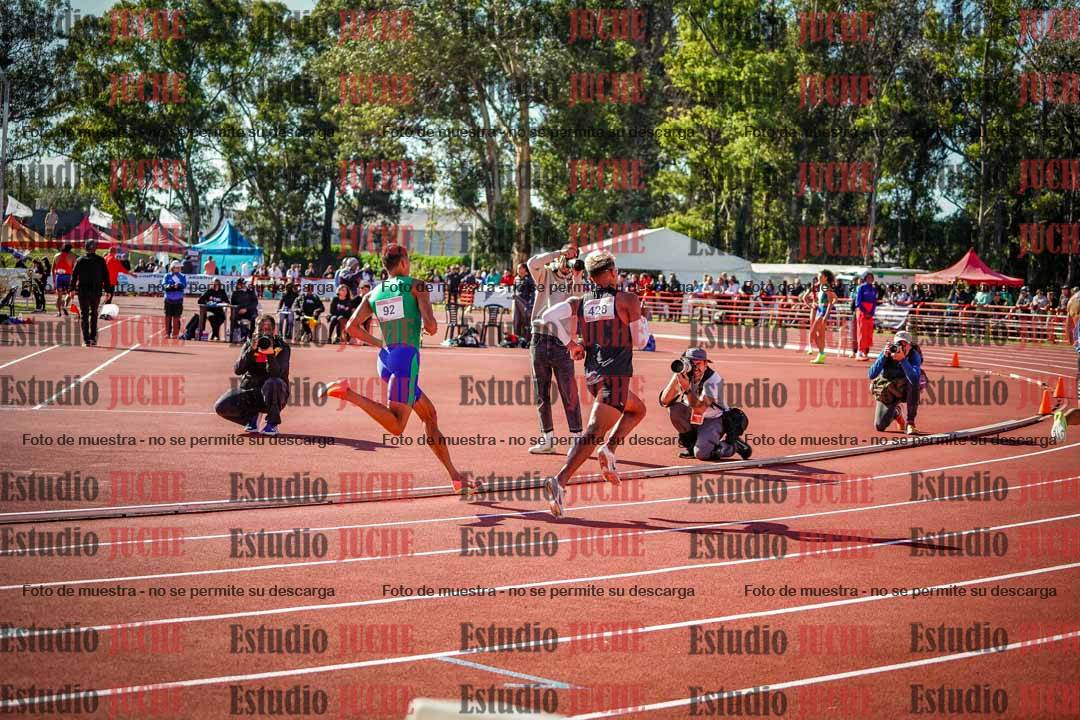 Fotos de los 800 m llanos de varones