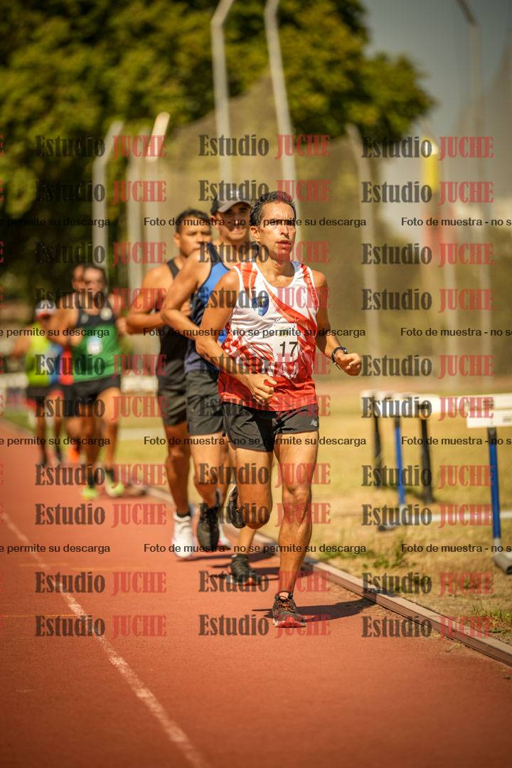 Fotos de los 3000 m llanos de varones