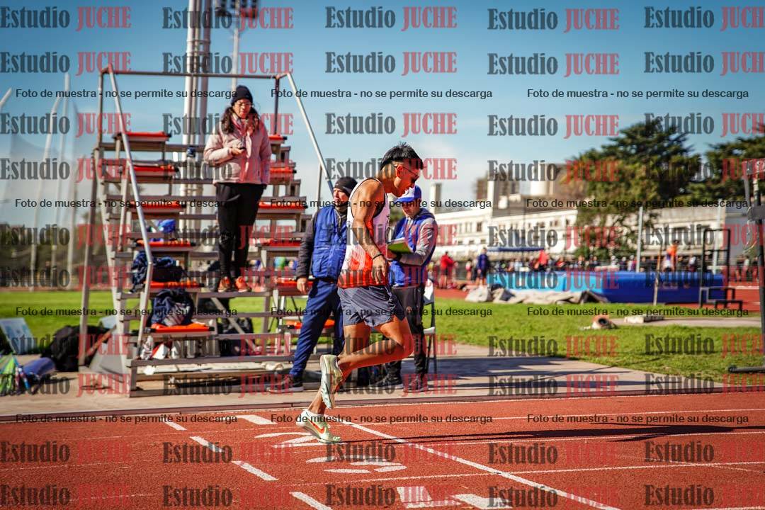 Fotos de los 800 m llanos de varones