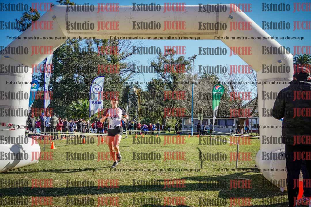 Fotos de la llegada del cross de 6000 m