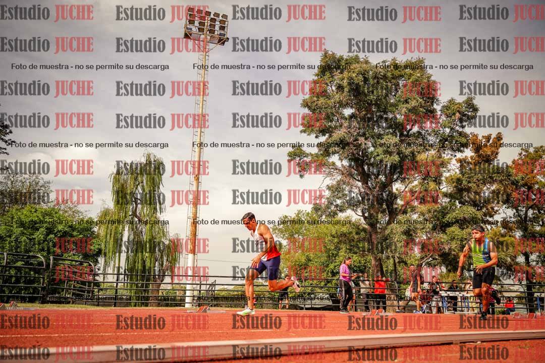Fotos de los 200 m llanos de varones