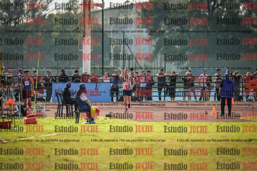 Fotos del lanzamiento de jabalina de varones