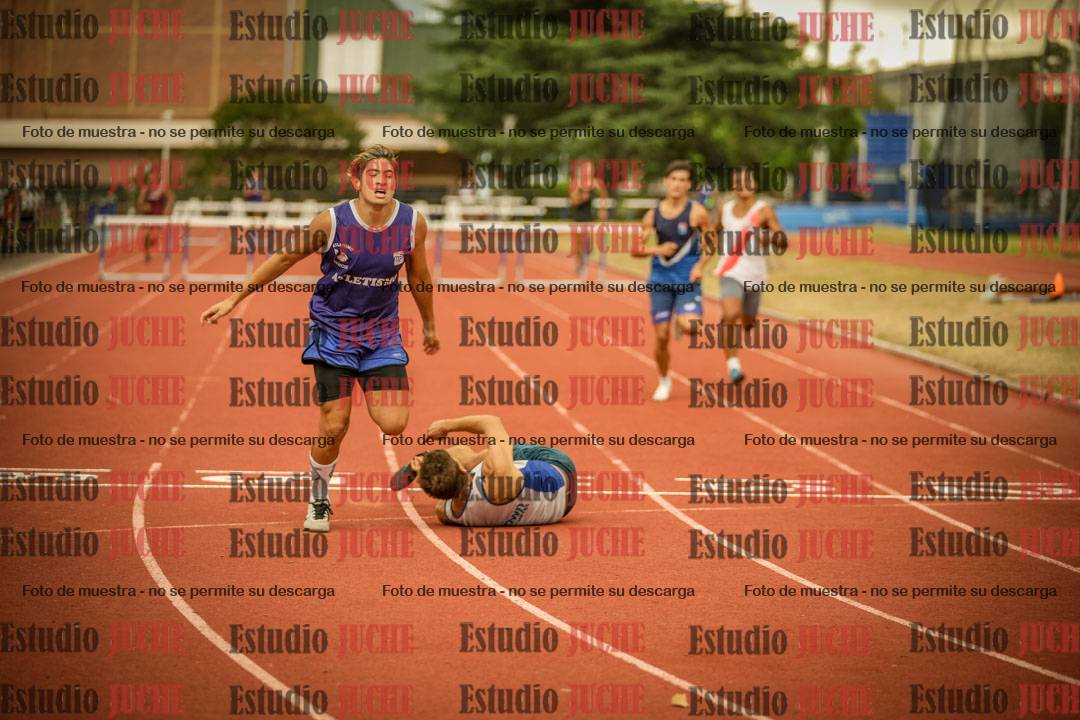 Fotos de los 400 m con vallas de varones