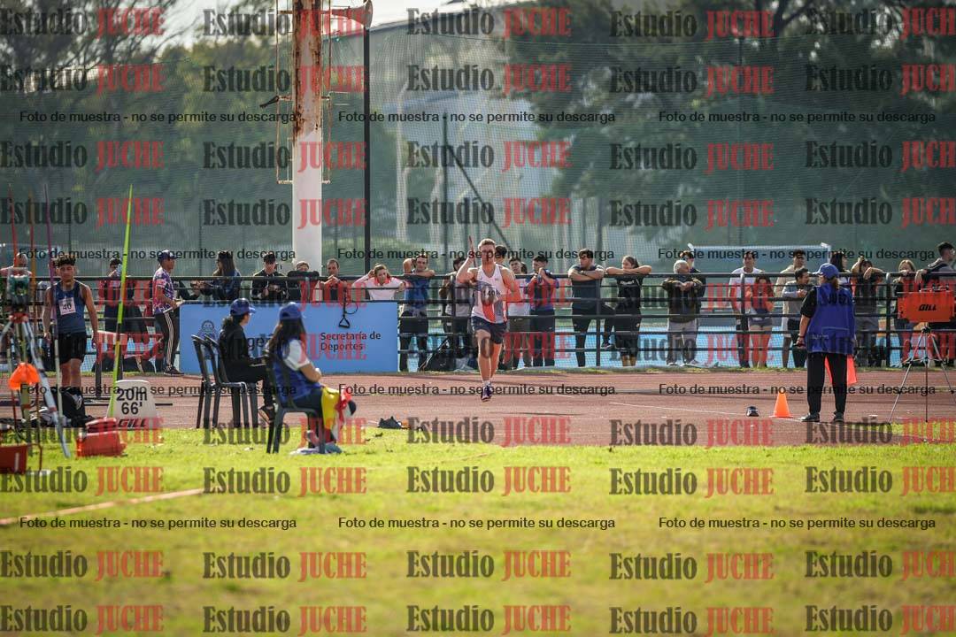 Fotos del lanzamiento de jabalina de varones