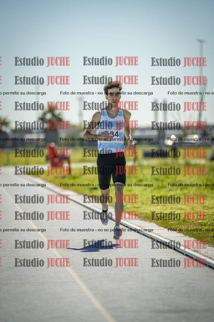 Fotos de los 800 m llanos de varones
