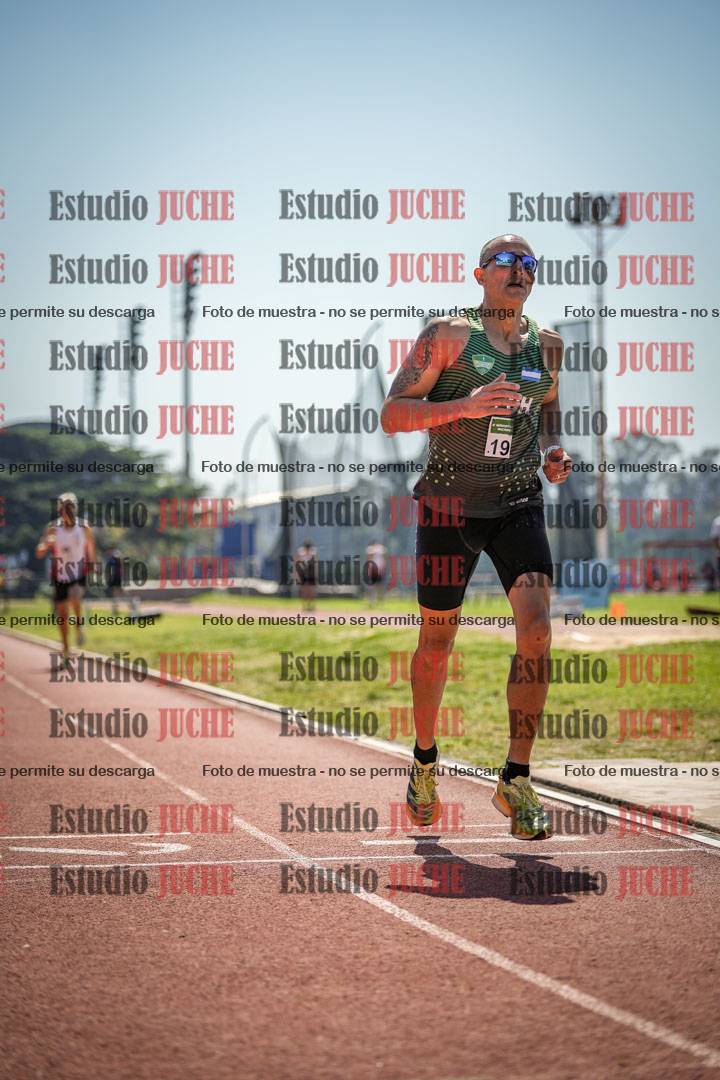 Fotos de los 800 m llanos de varones