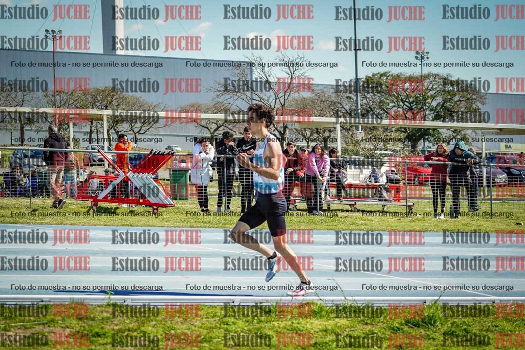 Fotos de los 800 m llanos de varones