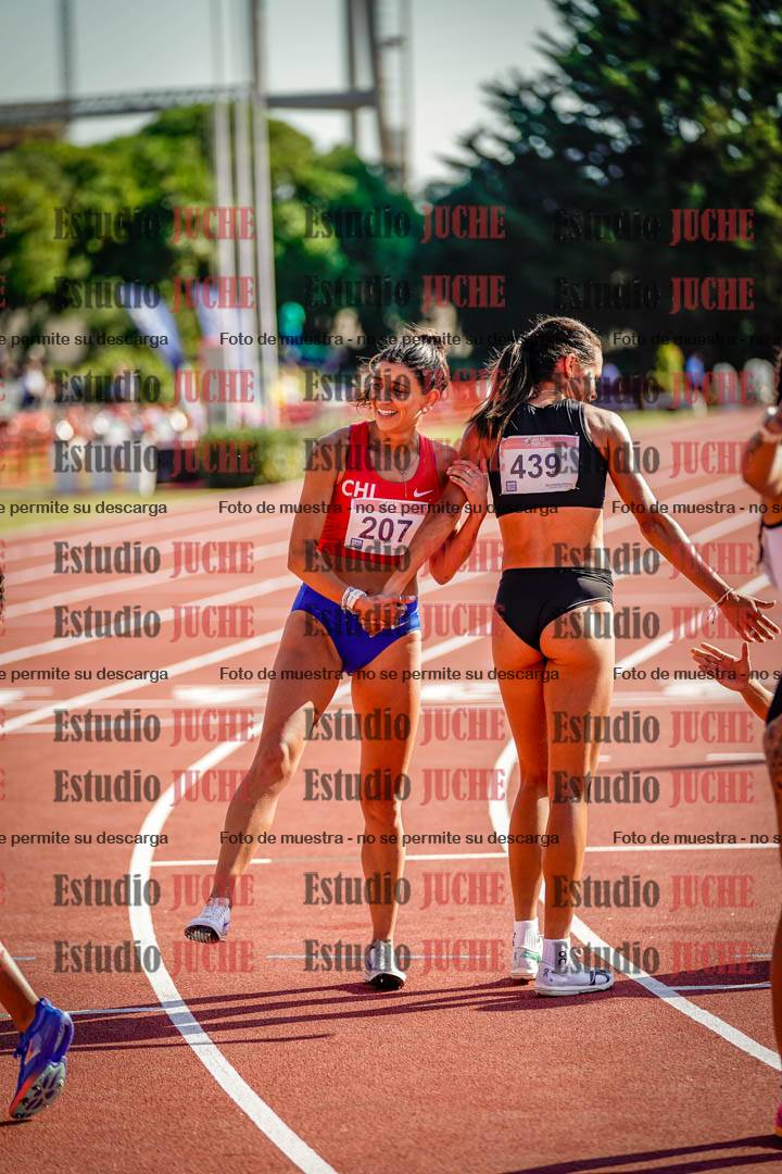 Fotos de algunos extras y podios del día 1