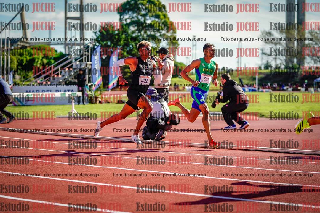 Fotos de los 800 m llanos de varones