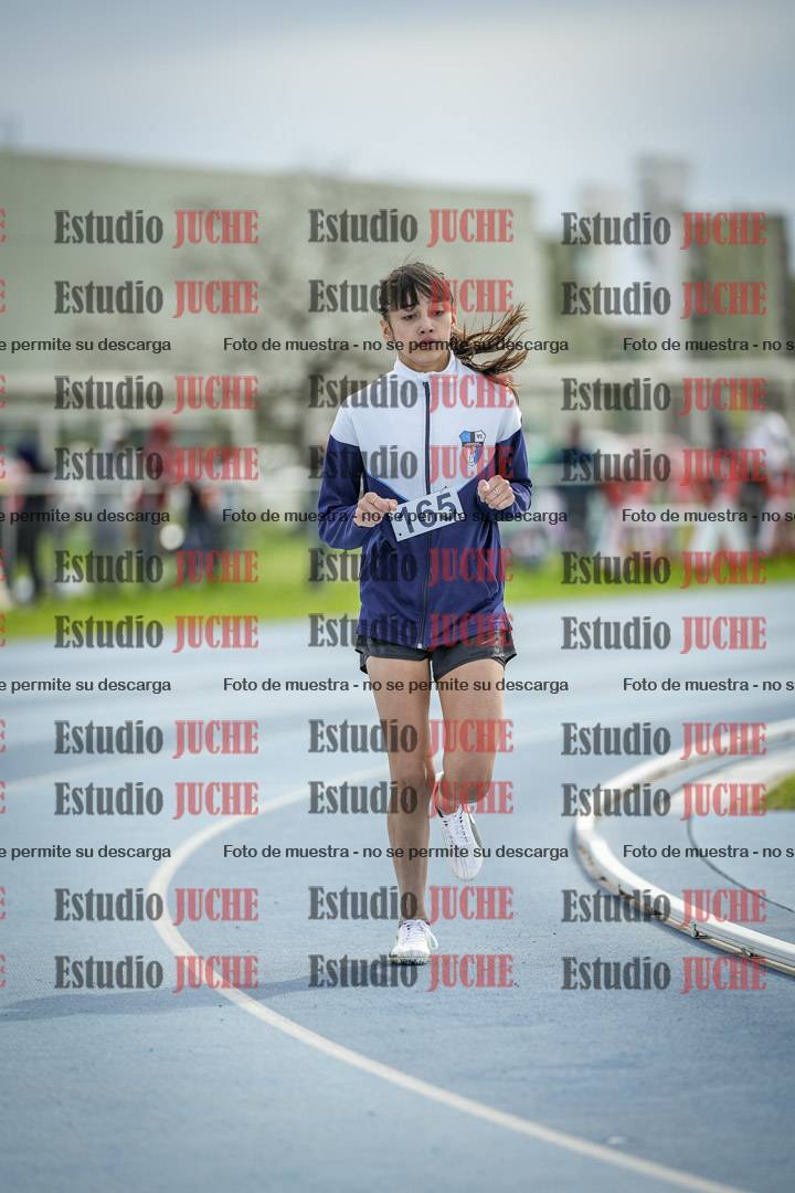 Fotos de los 800 m llanos de mujeres - U14