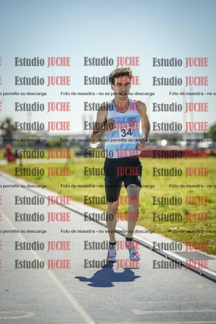 Fotos de los 800 m llanos de varones