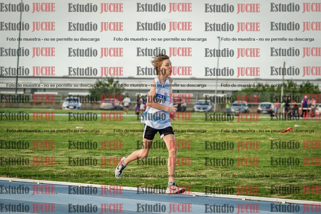 Fotos de los 800 m llanos de varones