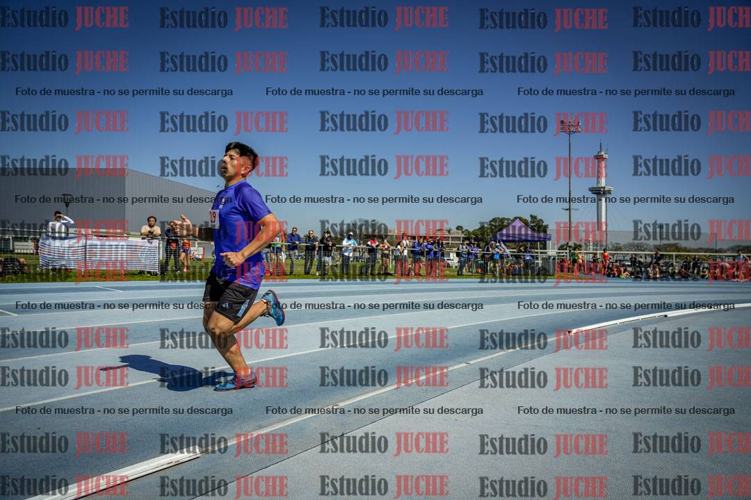 Fotos de los 800 m llanos de varones