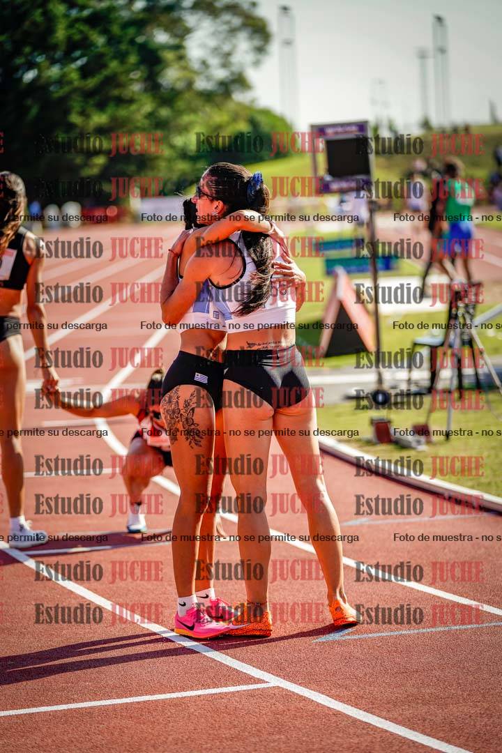 Fotos de algunos extras y podios del día 1