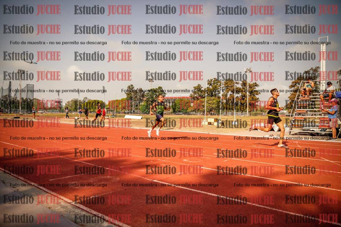 Fotos de los 400 m llanos de varones