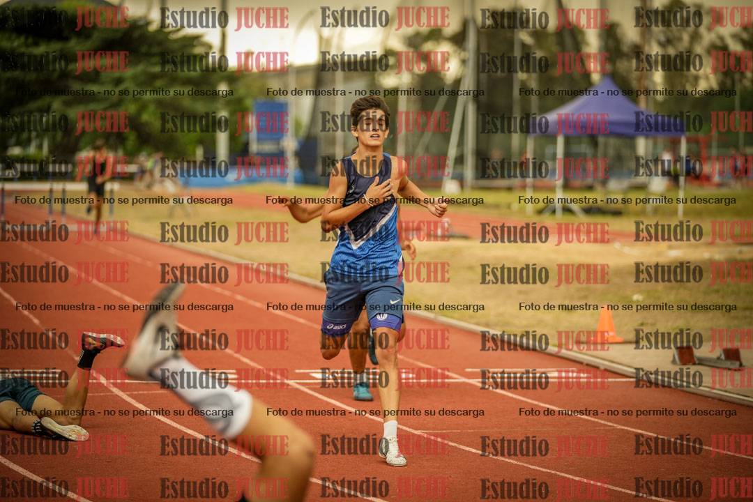 Fotos de los 400 m con vallas de varones
