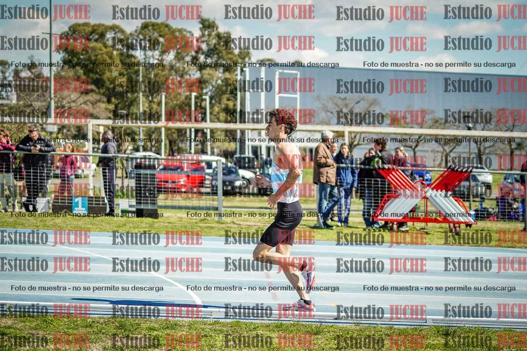 Fotos de los 800 m llanos de varones