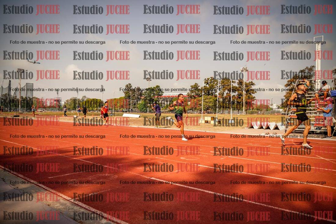 Fotos de los 400 m llanos de varones