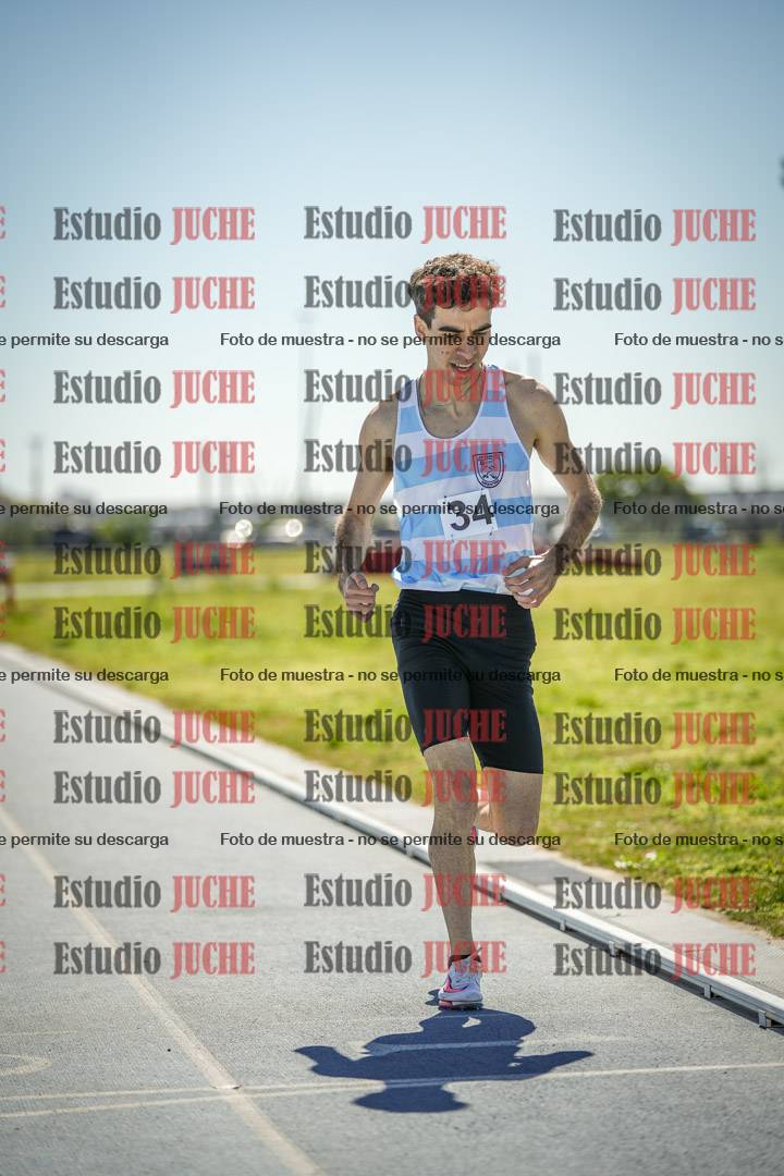 Fotos de los 800 m llanos de varones