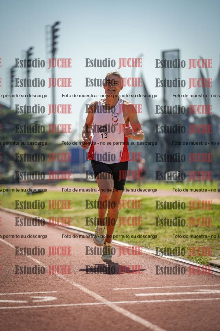 Fotos de los 800 m llanos de varones