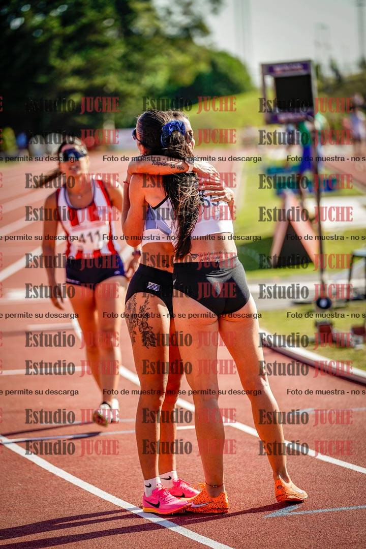 Fotos de algunos extras y podios del día 1