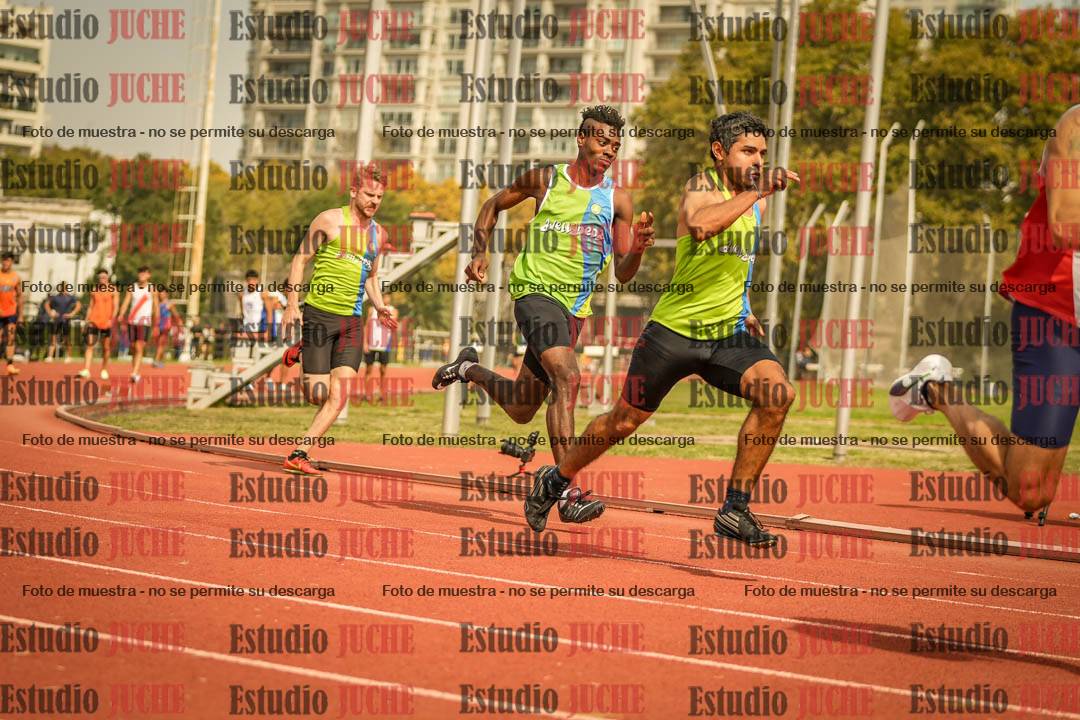 Fotos de los 200 m llanos de varones