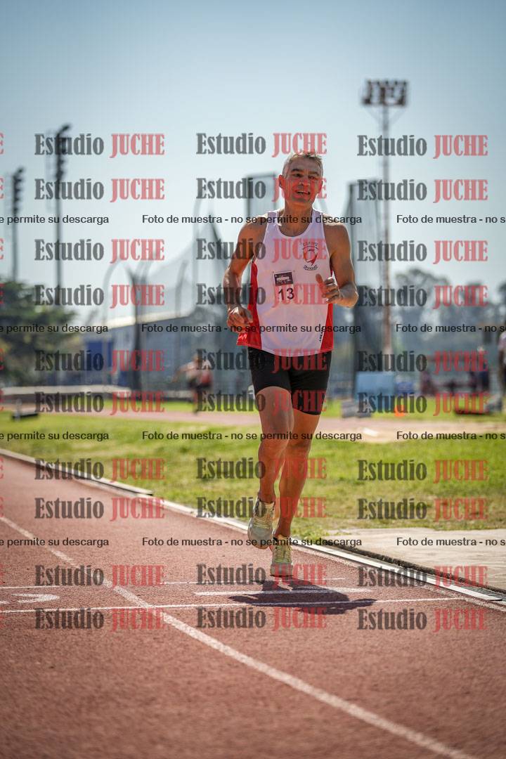 Fotos de los 800 m llanos de varones