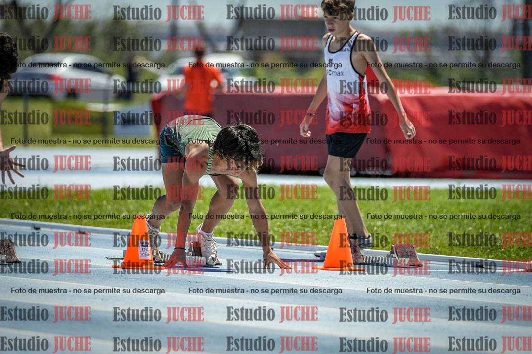 Fotos de los 80 m llanos de varones