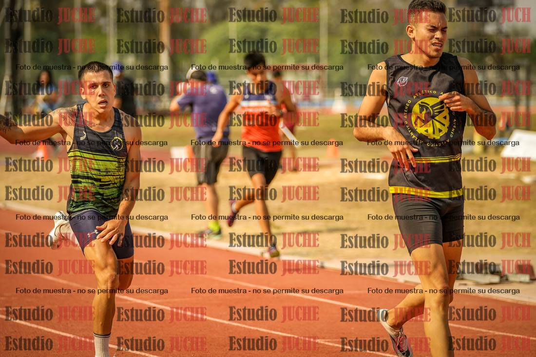 Fotos de los 400 m llanos de varones