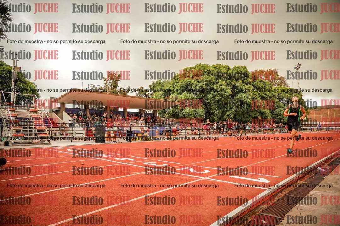 Fotos de los 400 m con vallas de varones