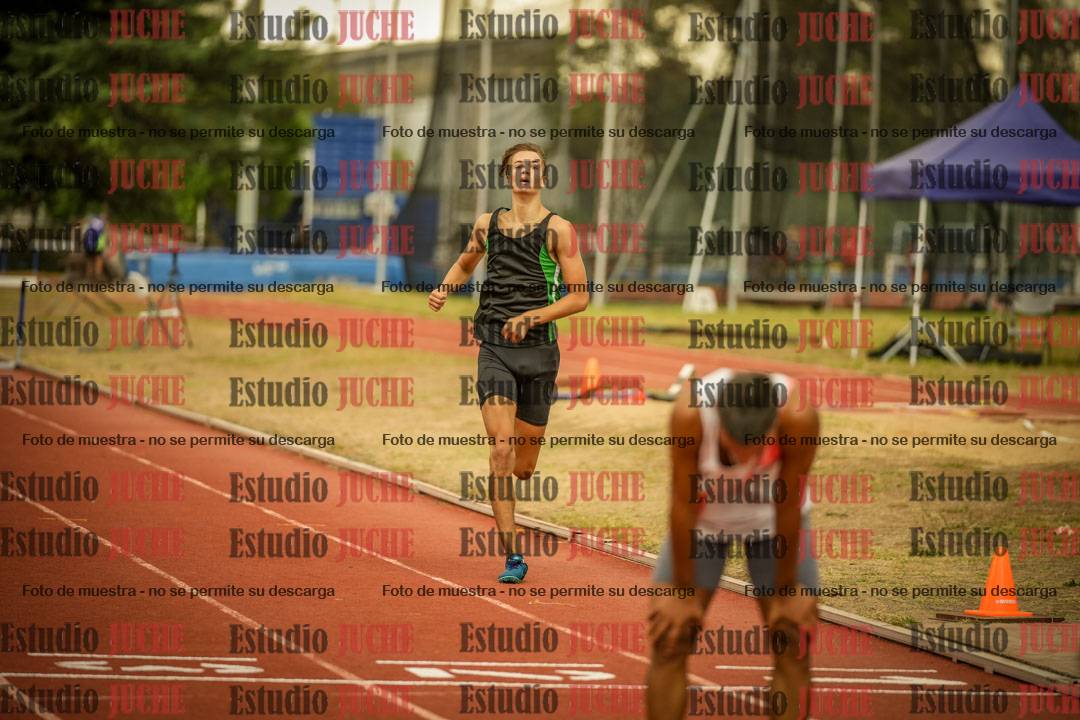 Fotos de los 400 m con vallas de varones