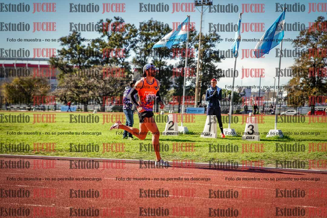 Fotos de los 800 m llanos de varones