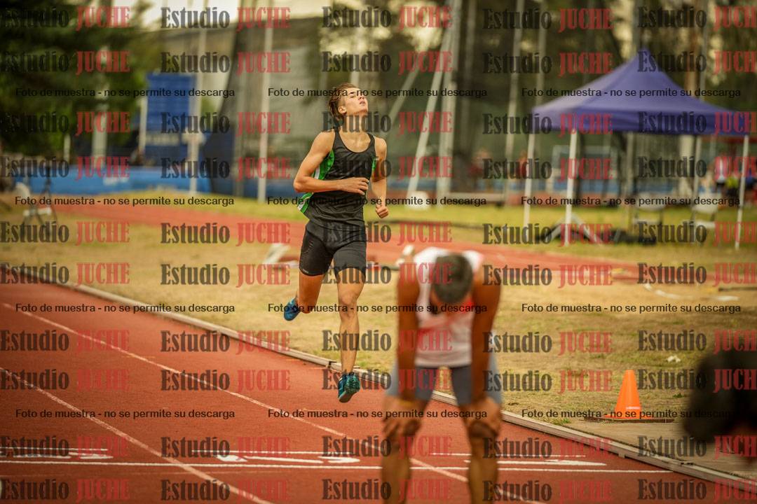 Fotos de los 400 m con vallas de varones