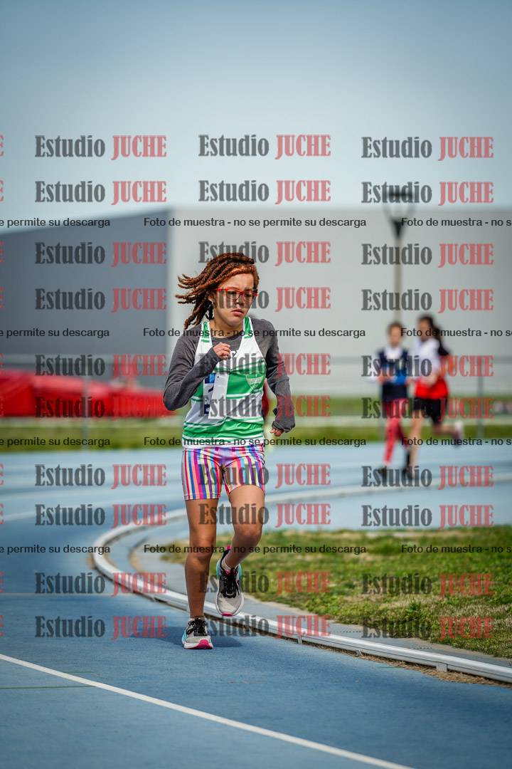 Fotos de los 800 m llanos de mujeres - U14