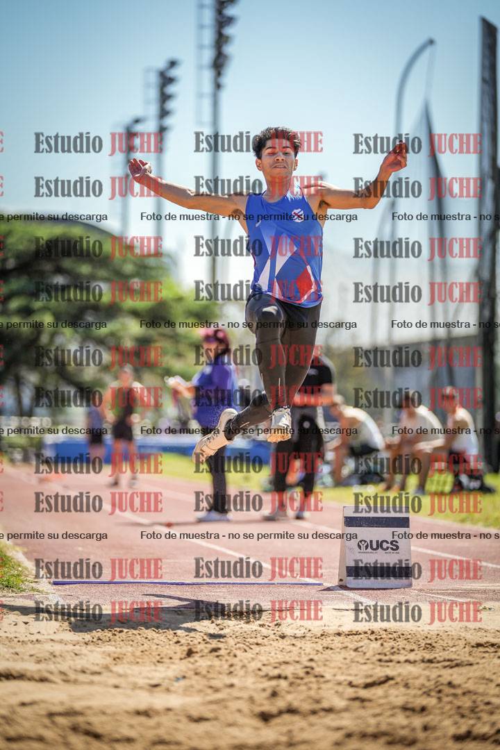 Fotos del salto en largo de varones