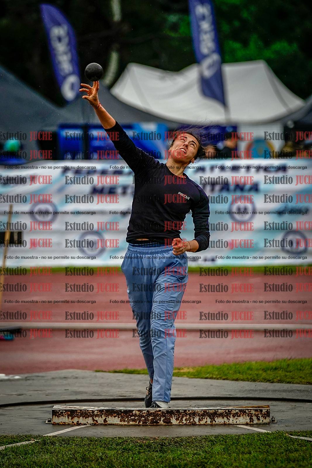 Fotos del lanzamiento de bala de mujeres - heptatlón 3