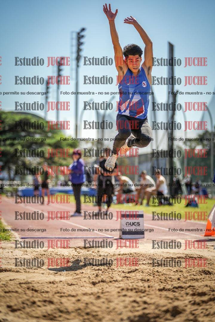 Fotos del salto en largo de varones