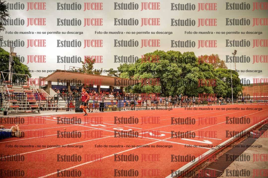 Fotos de los 400 m con vallas de varones