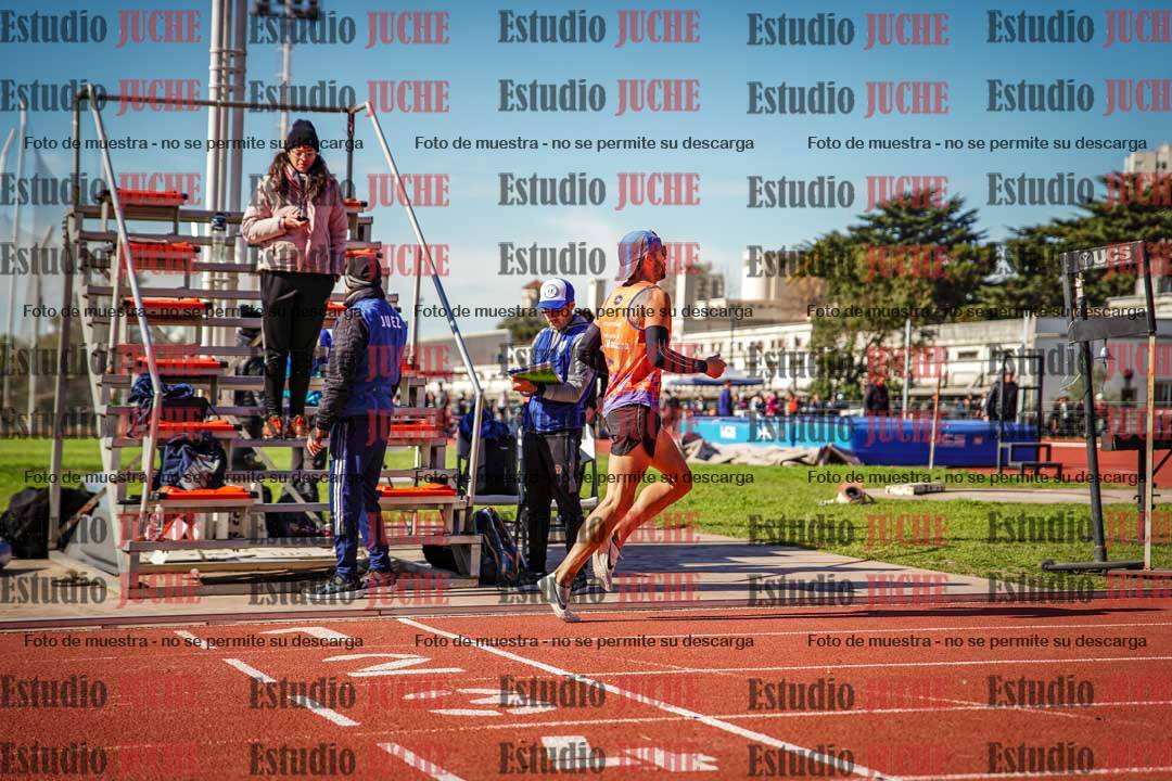 Fotos de los 800 m llanos de varones