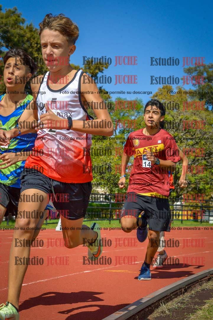Fotos de los 600 m llanos de varones