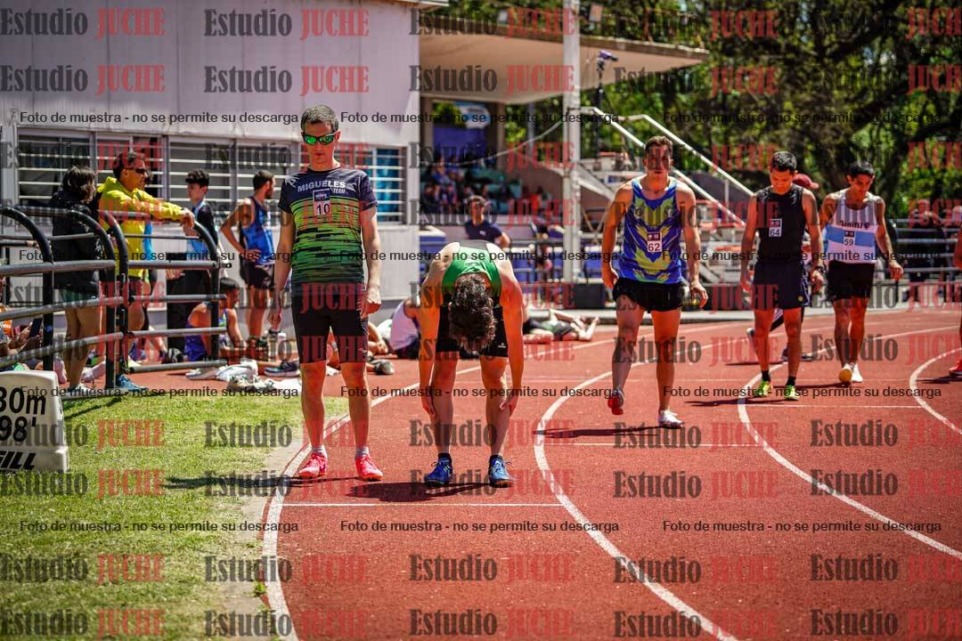 Fotos de los 800 m llanos de varones