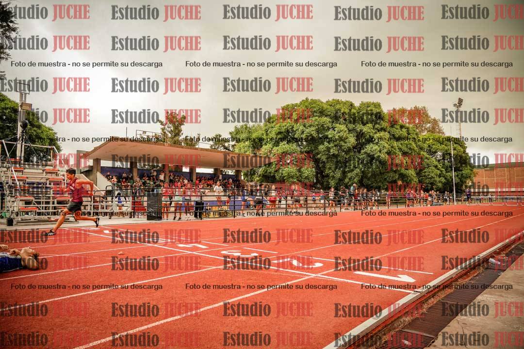 Fotos de los 400 m con vallas de varones